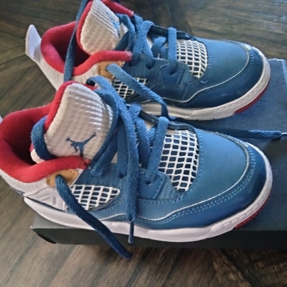Jordan 4 Retro
